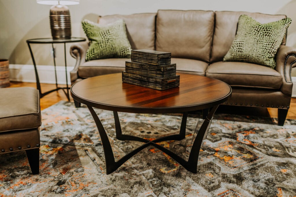 Charleston Forge Lotus 36" Round Cocktail Table