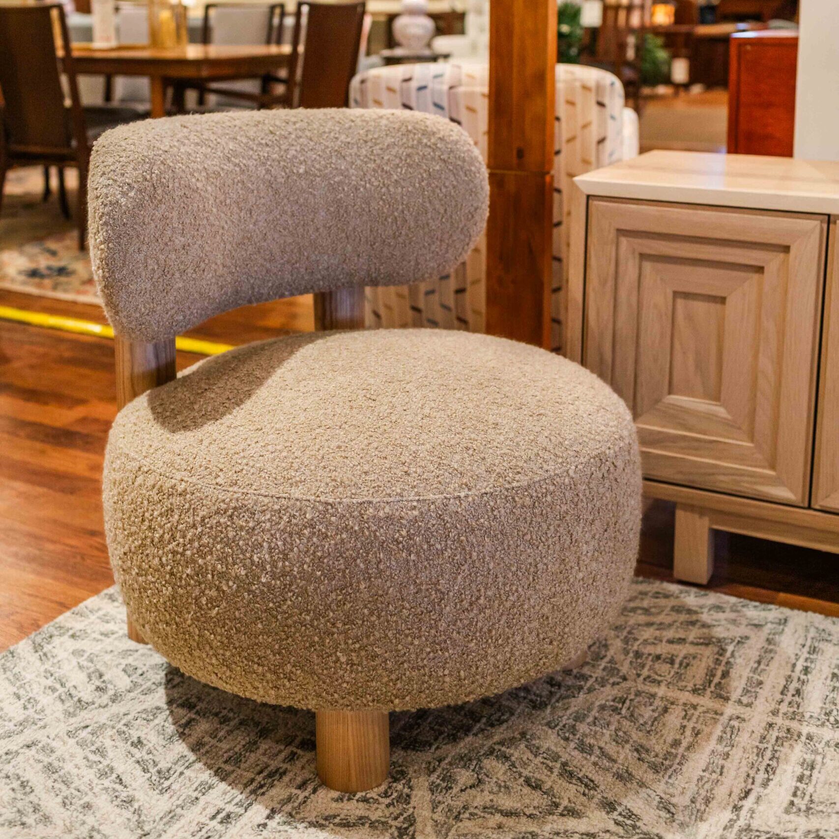 AL Nicholas Chair