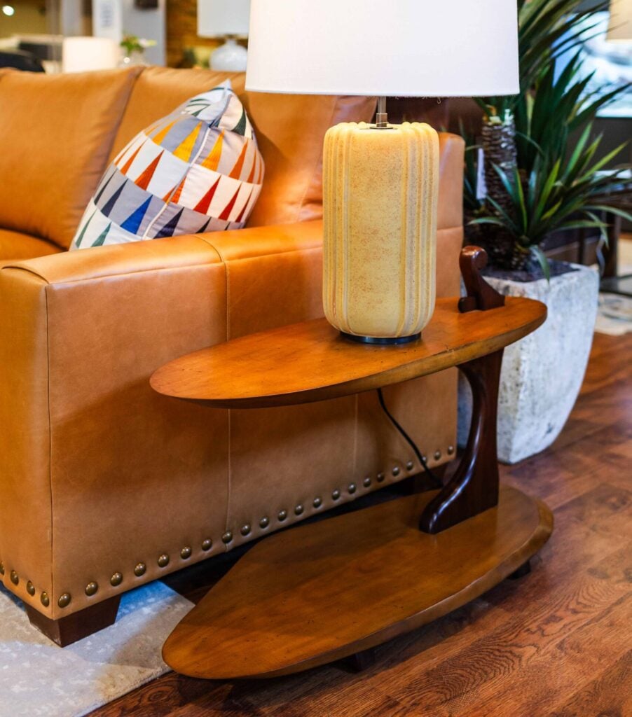 MH end Table