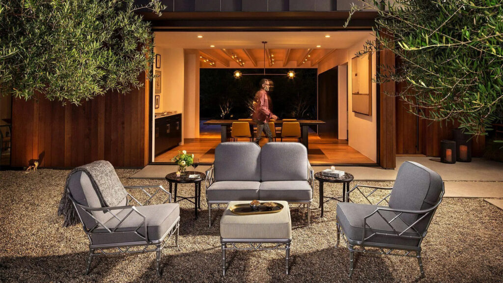 Calcutta outdoor furniture by Brown Jordan