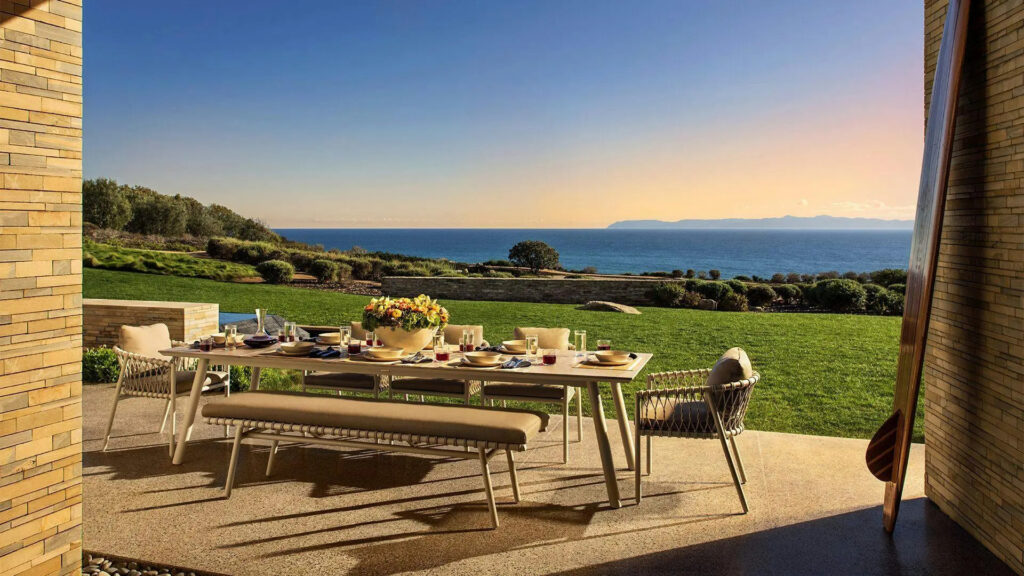 Oscar outdoor furniture by Brown Jordan