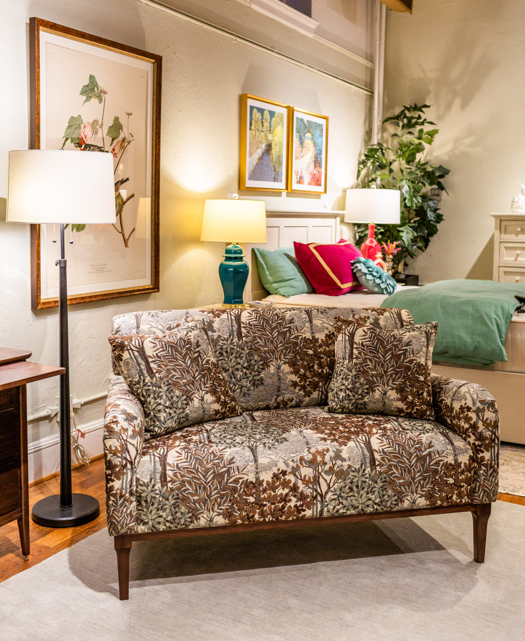 SK Hudson Valley Settee